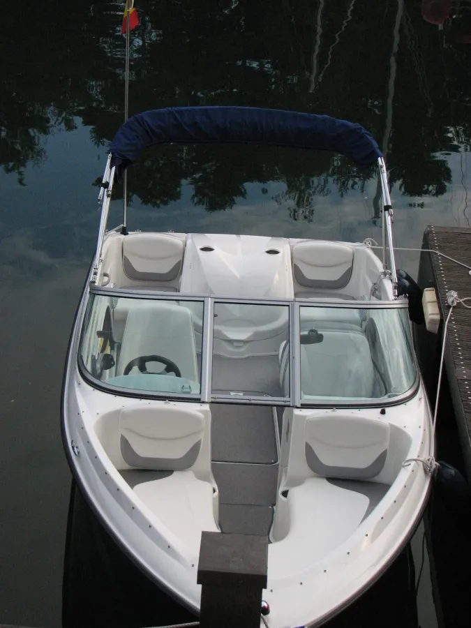 Polyester Speedboat Bayliner 111 GT