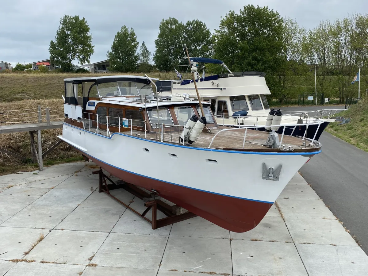 Steel Motorboat Super van Craft 14.80