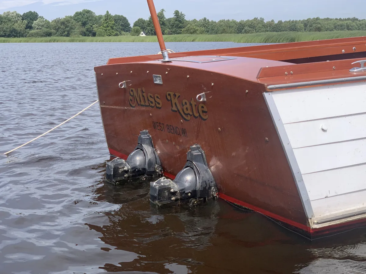 Wood Speedboat Chris Craft 25