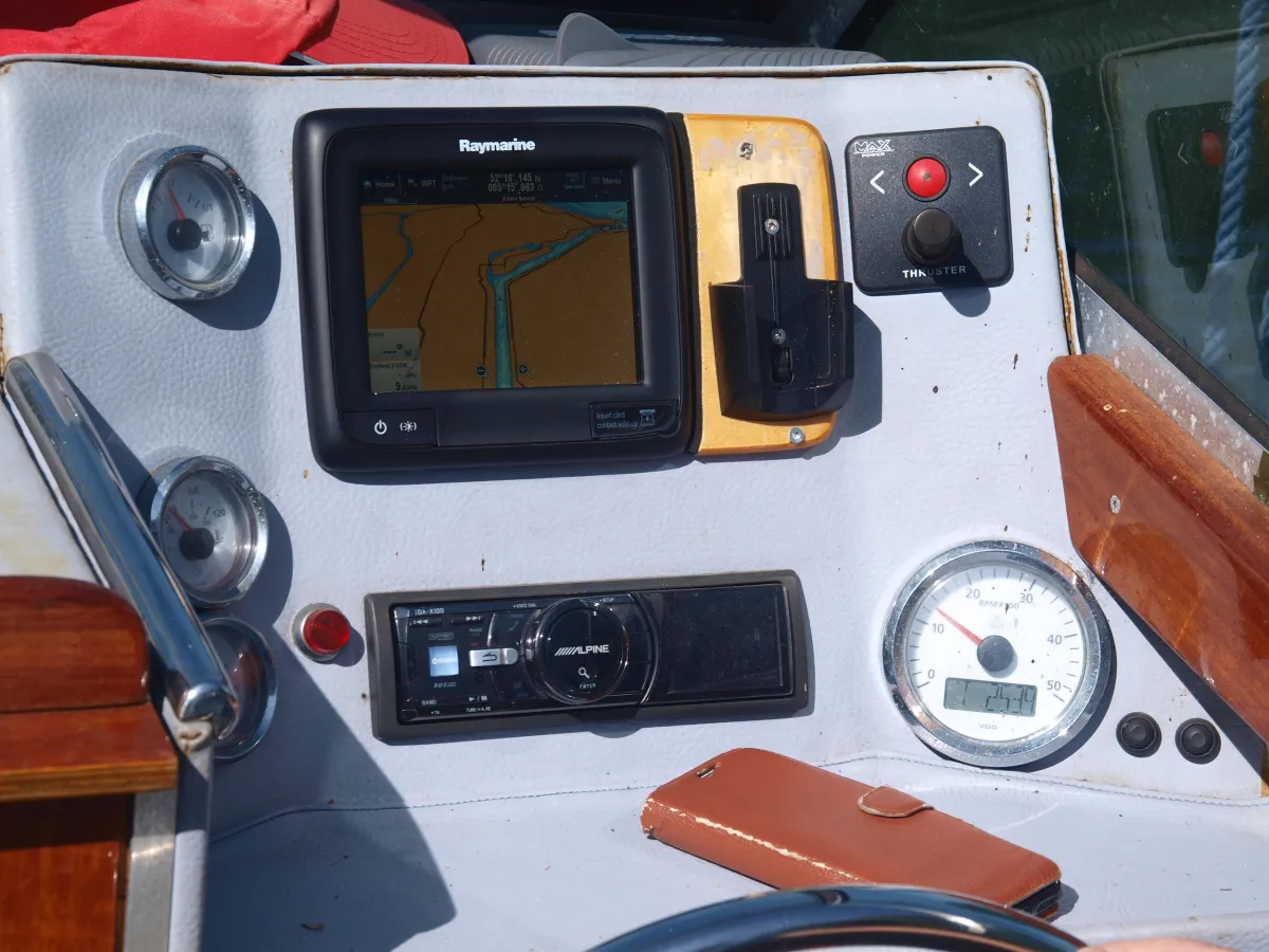 Polyester Speedboat Wellcraft Fisherman 24