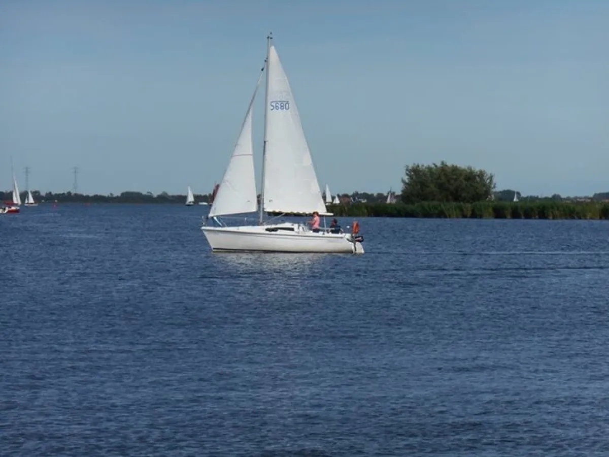 Polyester Sailboat Sportina 680