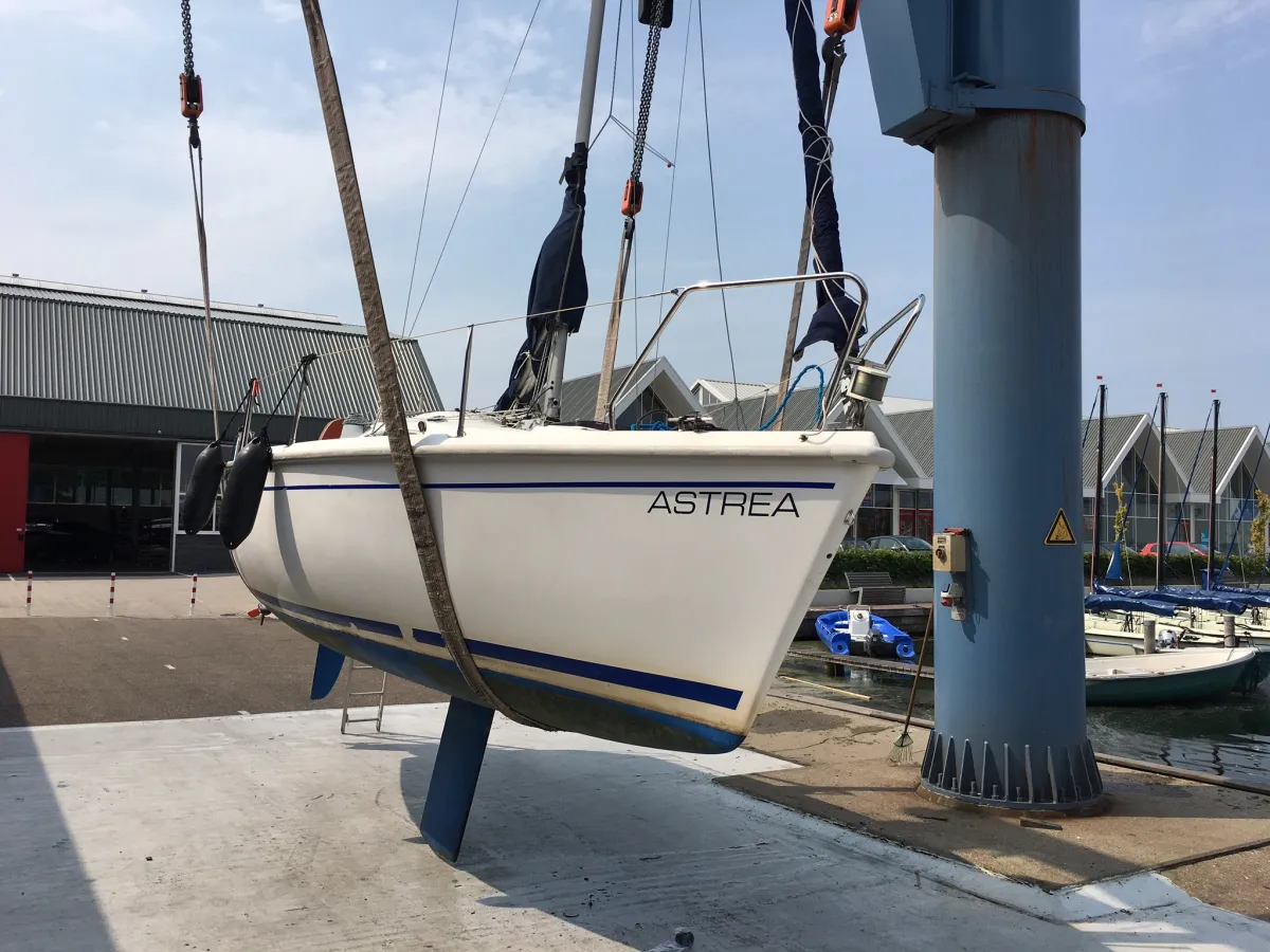 Polyester Sailboat Sportina 680