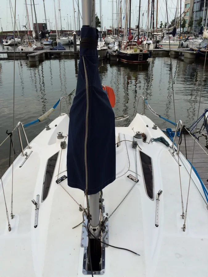 Polyester Sailboat Sportina 680