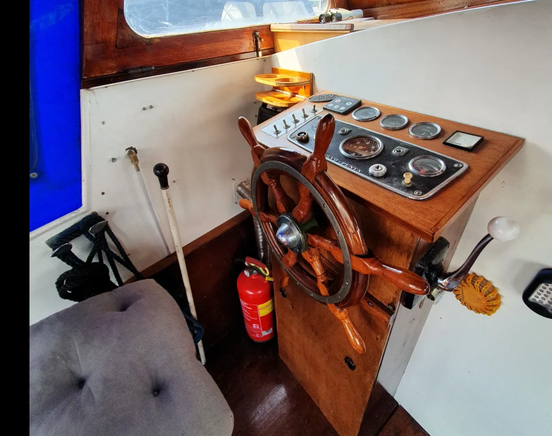 Steel Motorboat Cabin boat 835