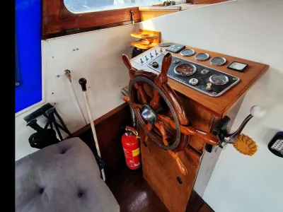 Steel Motorboat Cabin boat 835 Photo 12