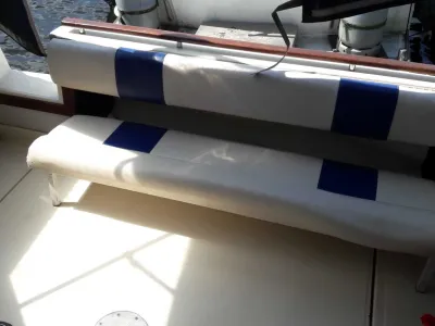 Polyester Motorboat Sea Ray Sundancer 268 Photo 15