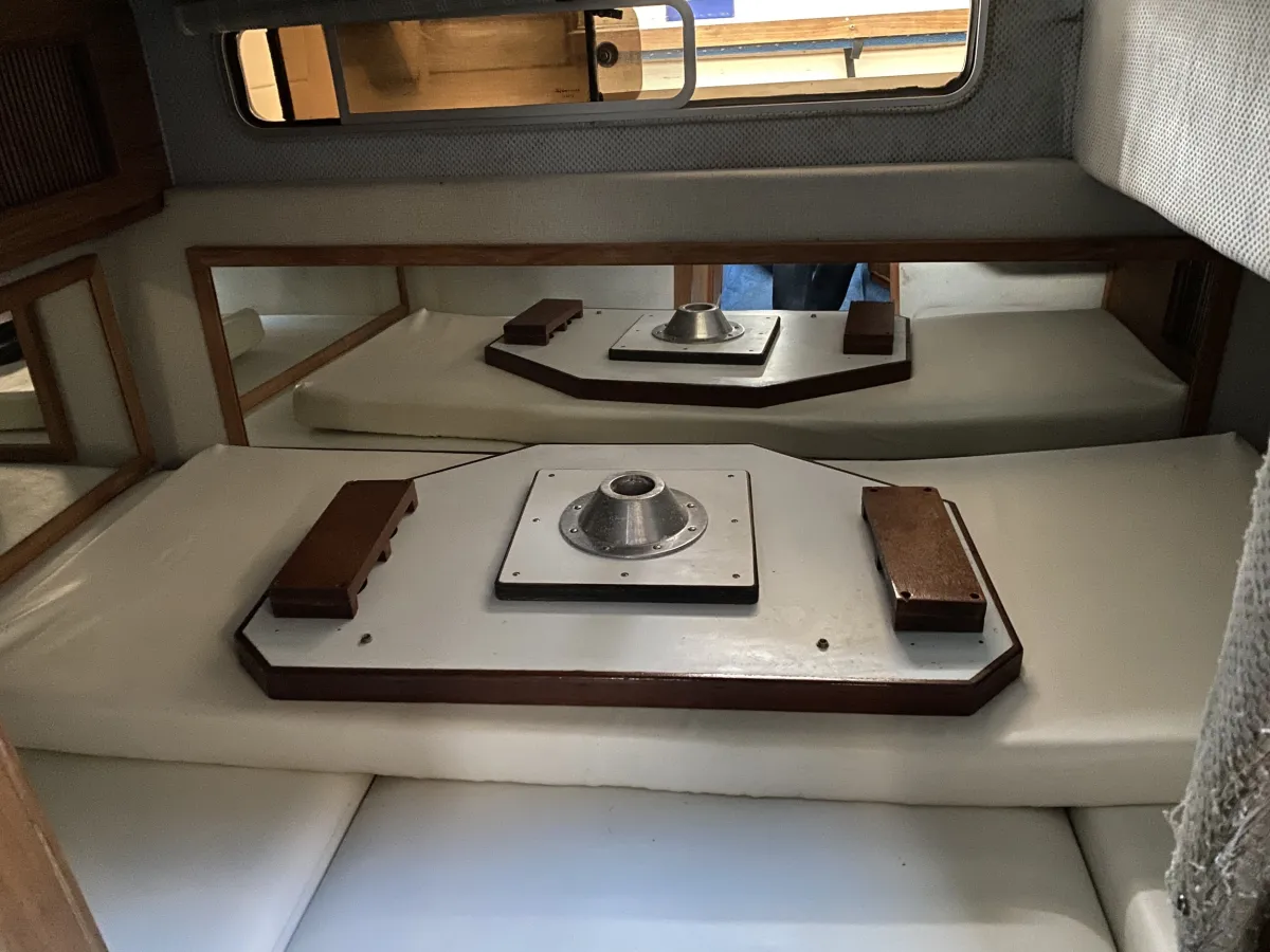 Polyester Motorboat Sea Ray Sundancer 268