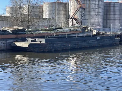 Steel Workboat Dry bulk cargo barge SB 303 Photo 1