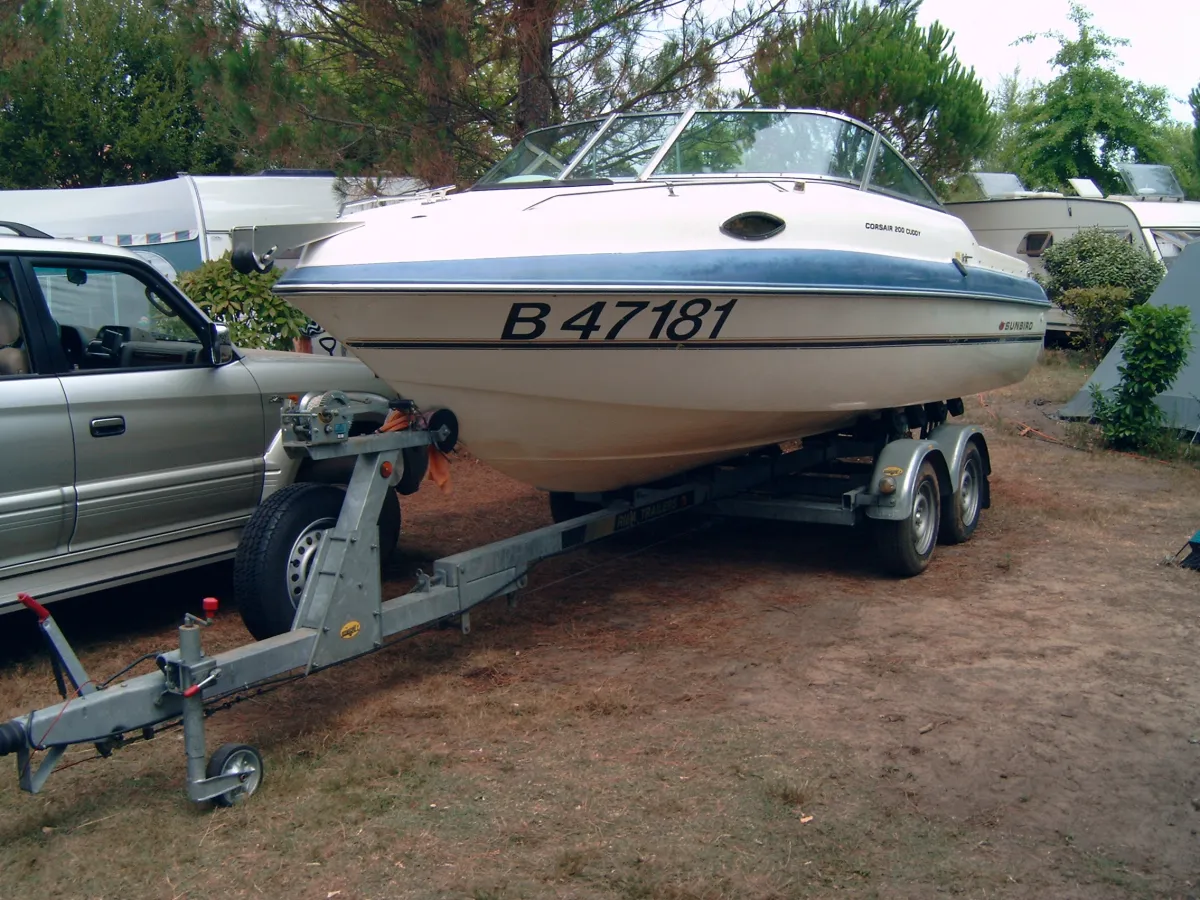 Polyester Speedboat Sunbird Corsair 200 Cuddy