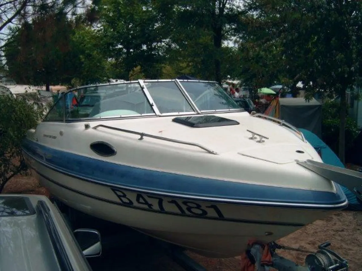 Polyester Speedboat Sunbird Corsair 200 Cuddy