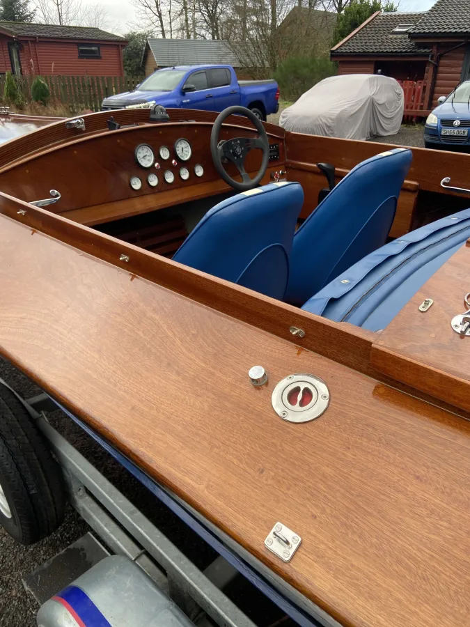 Wood Speedboat Tremlett Sportsman 21