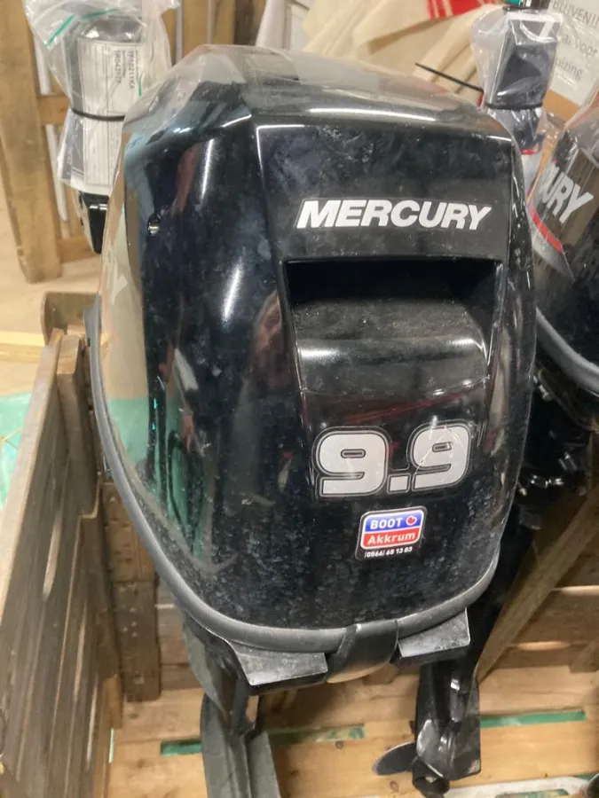 Steel outboard motor Mercury 9,9 Pk