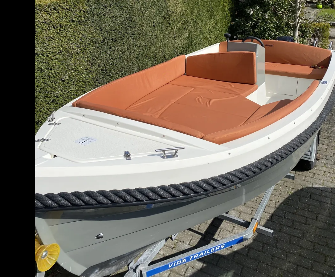 Polyester Sloop Remus 480