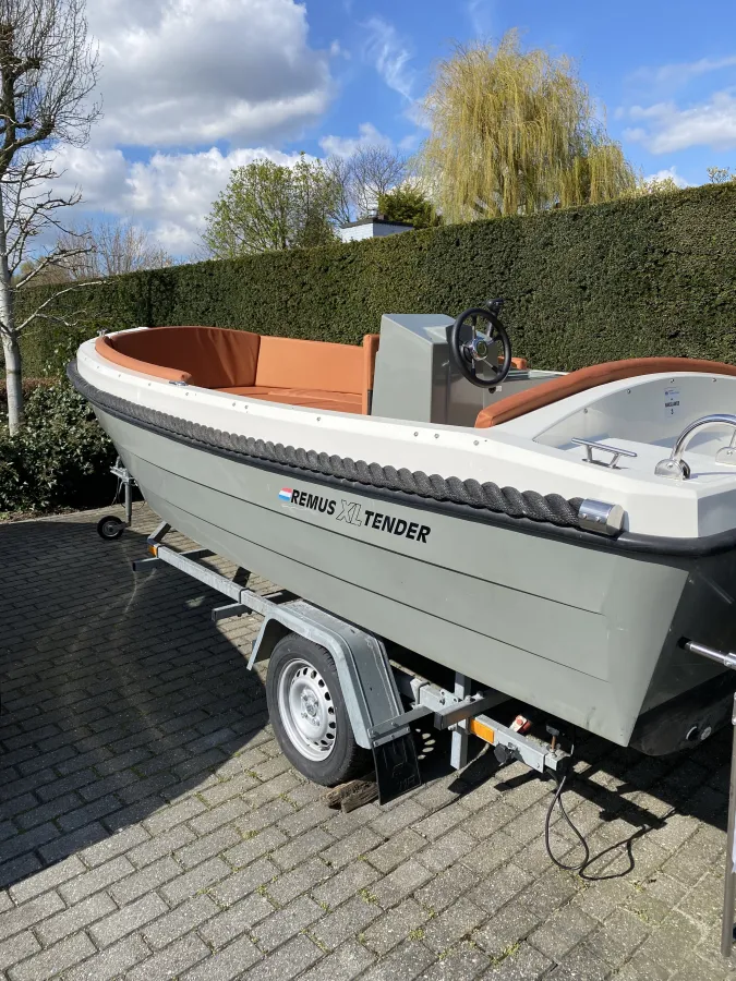 Polyester Sloop Remus 480