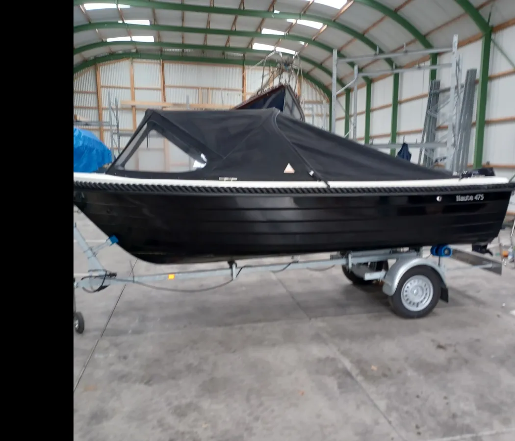 Polyester Sloop Naute 475