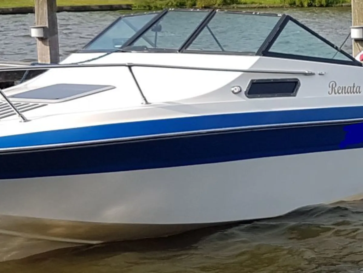 Polyester Speedboat Invader 210 Cuddy