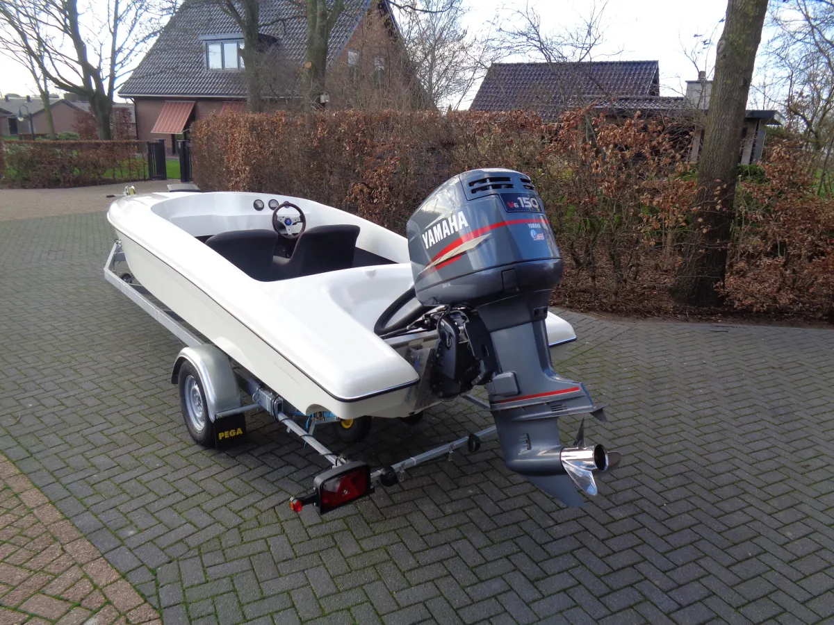 Polyester Speedboat Rebel 18ft