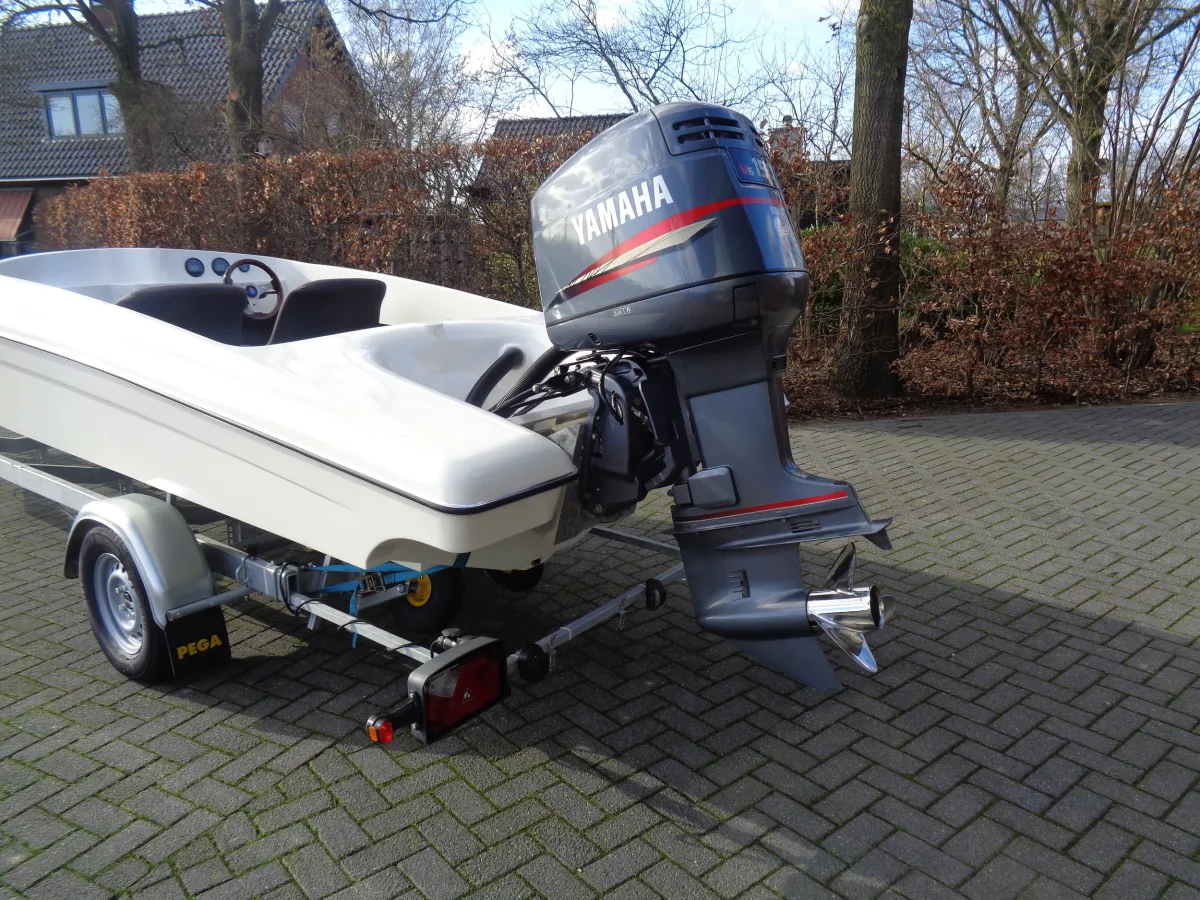 Polyester Speedboat Rebel 18ft