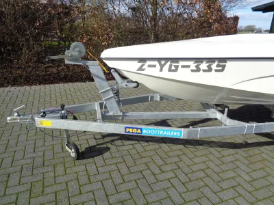 Polyester Speedboat Rebel 18ft Photo 4