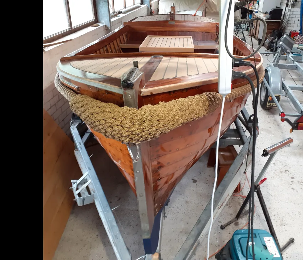 Wood Sloop Kerstholt Sloep