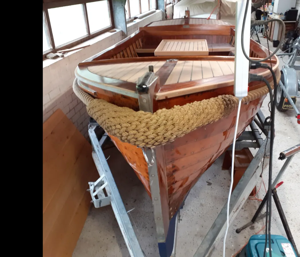 Wood Sloop Kerstholt Sloep