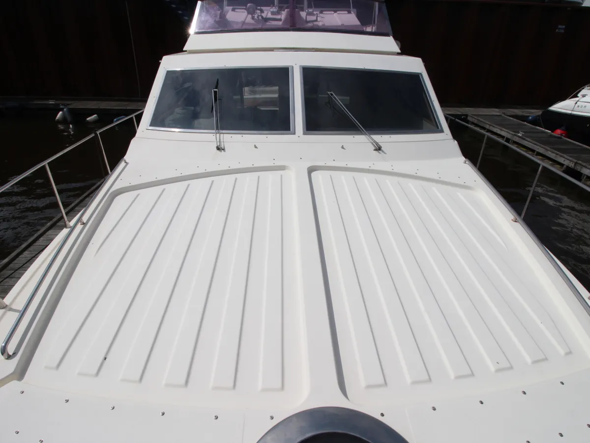 Polyester Motorboat Raffaelli Ouragan 52