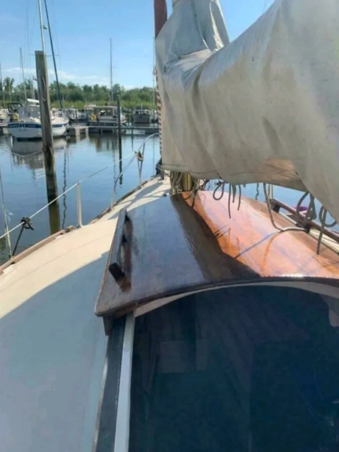 Polyester Sailboat Westerly 22