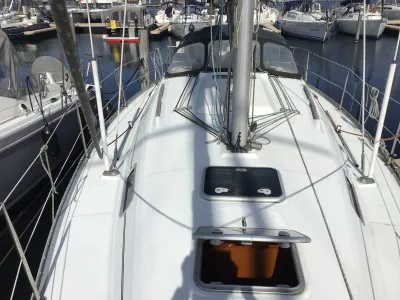 Polyester Sailboat Beneteau Océanis Clipper 331 Photo 2