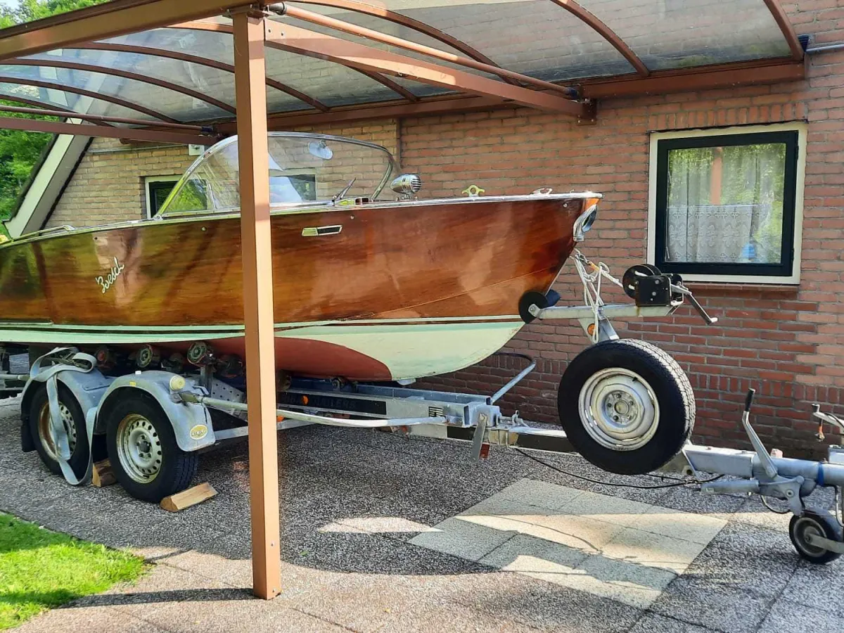 Wood Speedboat Boesch 510