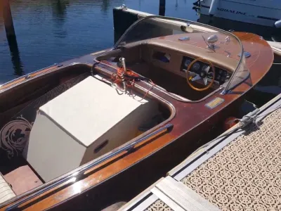 Wood Speedboat Boesch 510 Photo 4