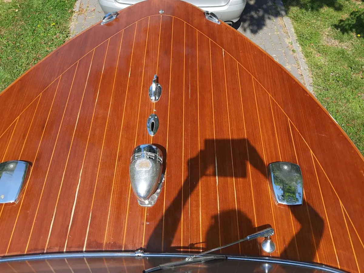 Wood Speedboat Boesch 510