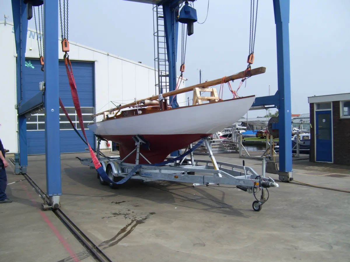 Wood Sailboat Draak H 4