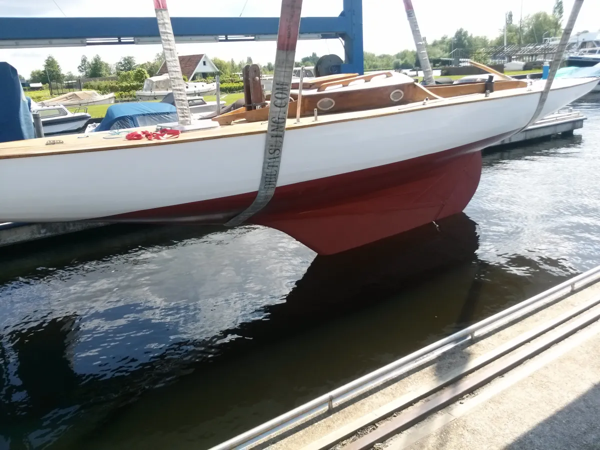 Wood Sailboat Draak H 4