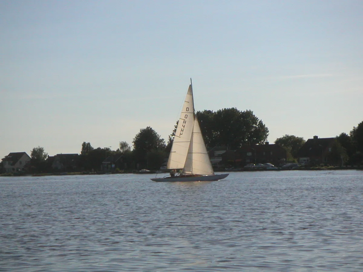 Wood Sailboat Draak H 4