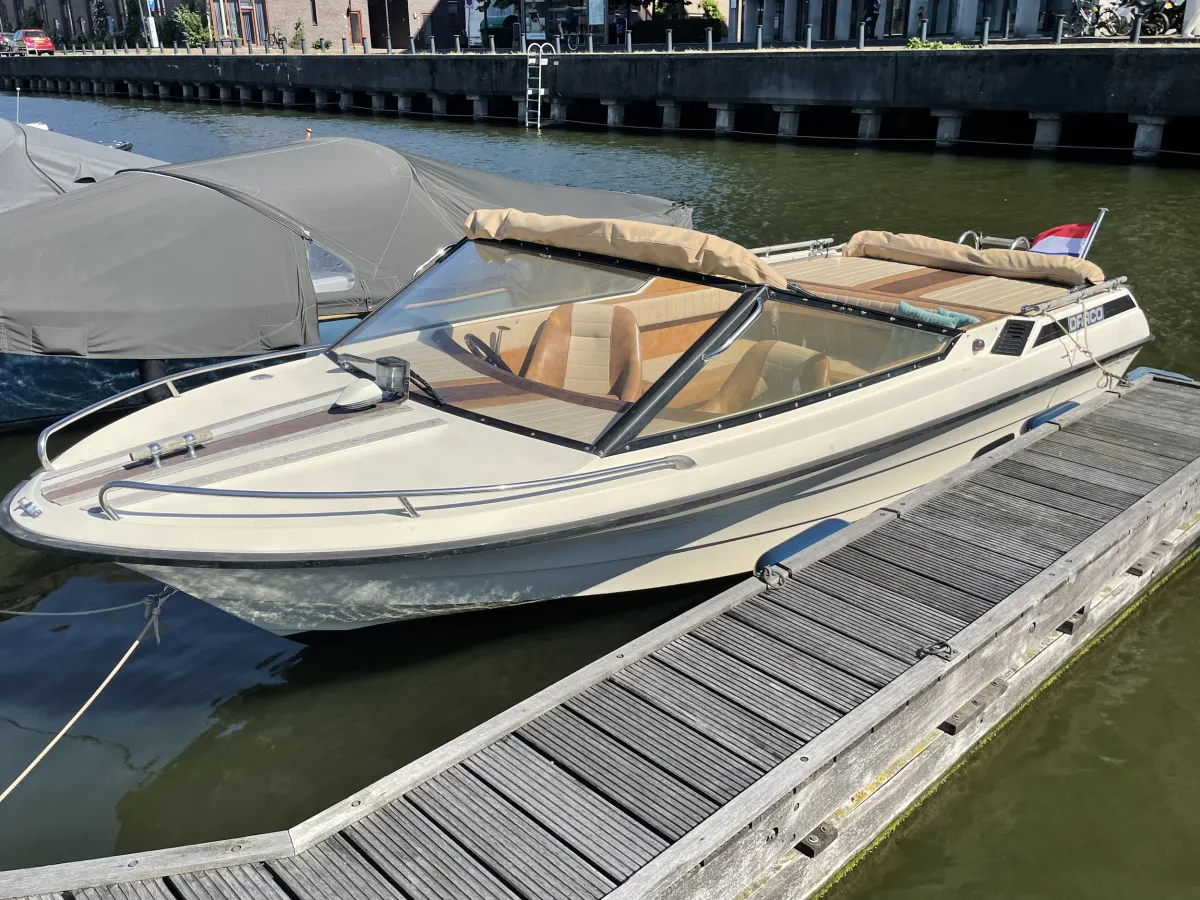 Polyester Speedboat Draco 1800 Suntop