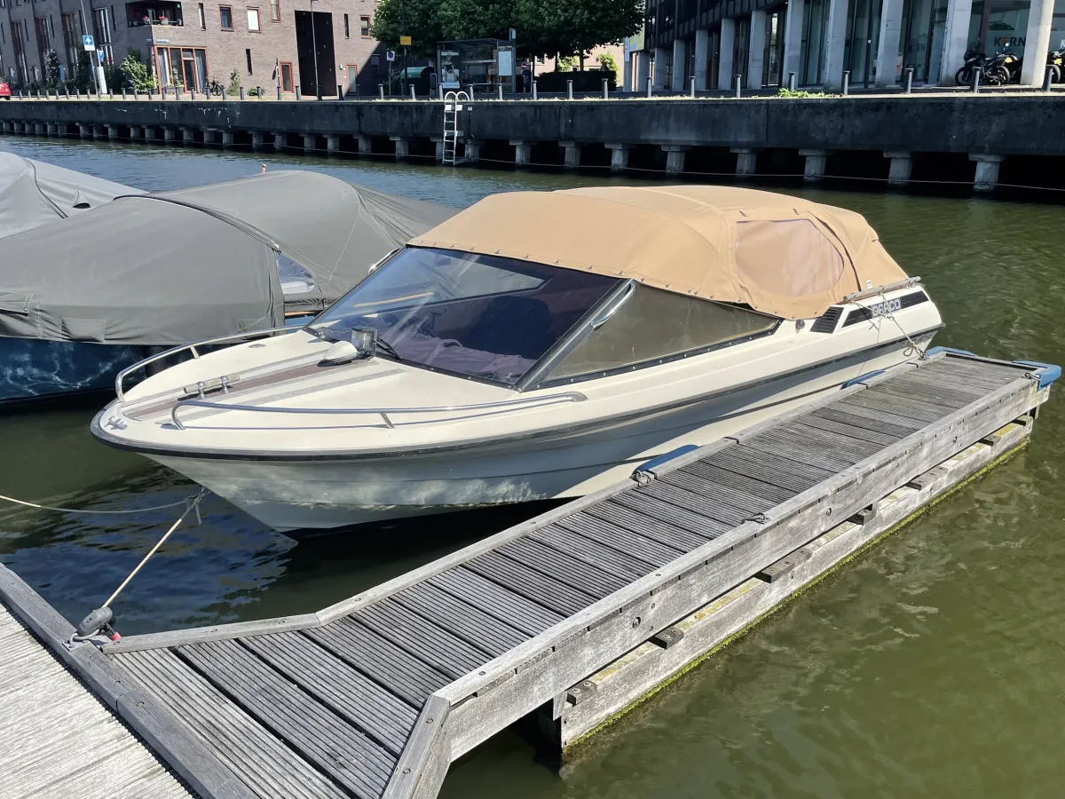 Polyester Speedboat Draco 1800 Suntop