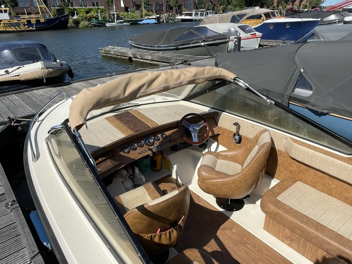 Polyester Speedboat Draco 1800 Suntop