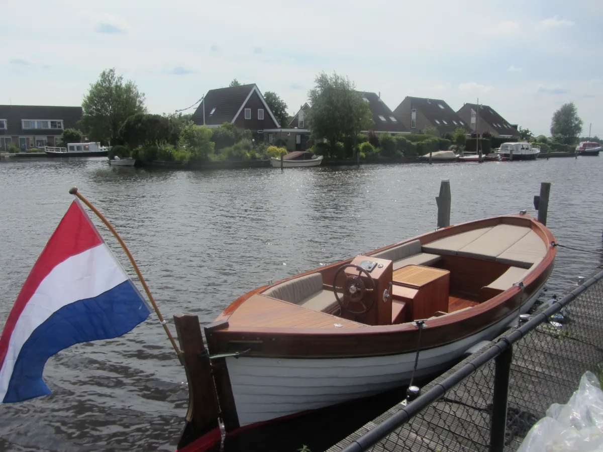 Wood Sloop Lifeboat 800