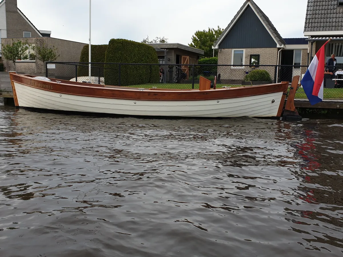 Wood Sloop Lifeboat 800