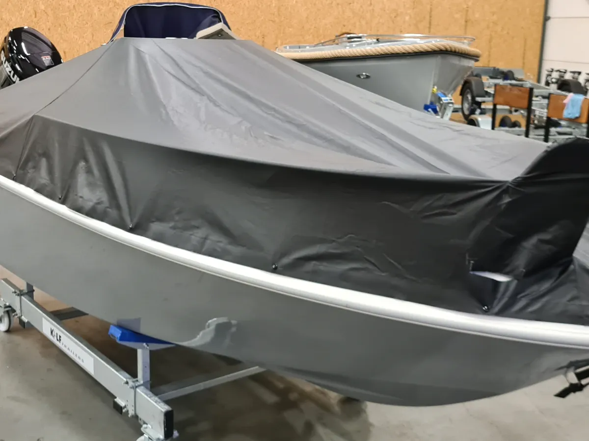 Polyester Console boat Sporty 15