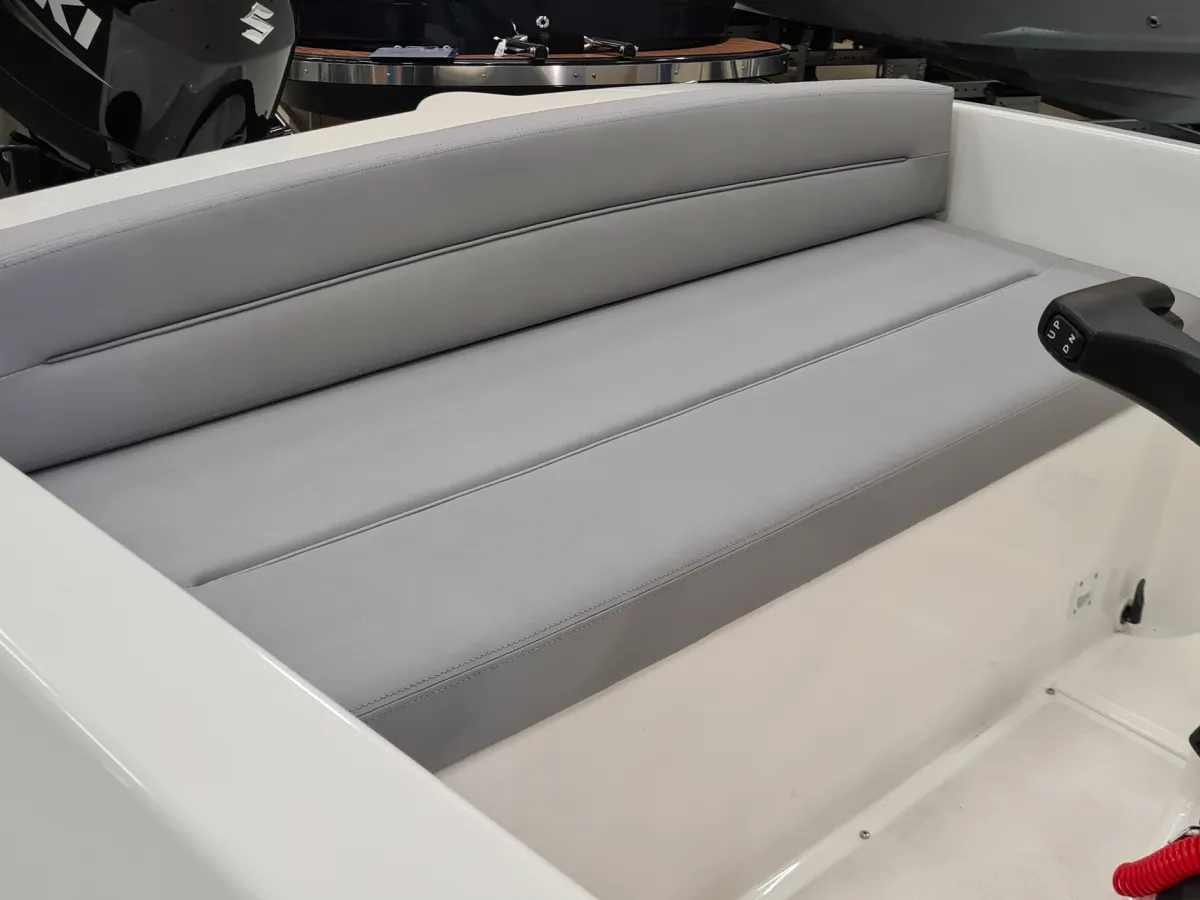 Polyester Console boat Sporty 15