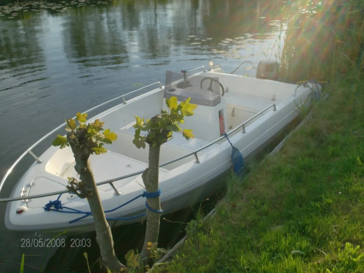 Polyester Console boat Laguna 455