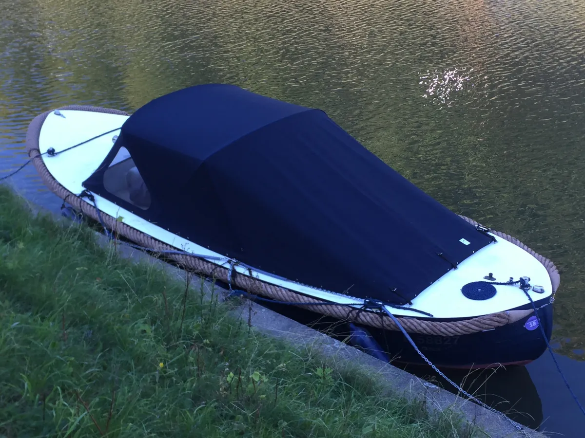 Polyester Sloop Polar 22