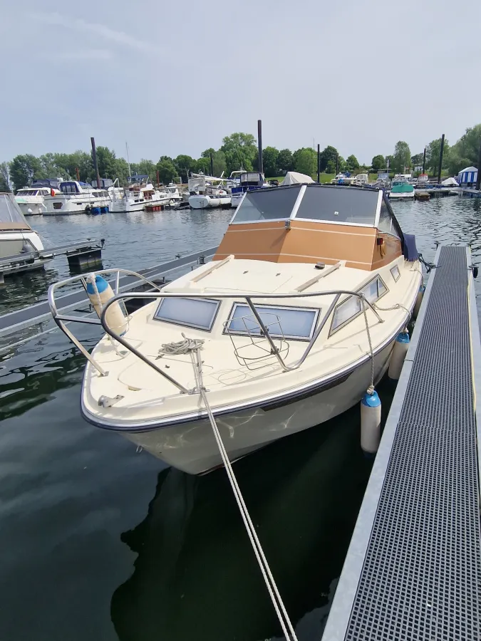 Polyester Motorboat Fairline 23 Holiday