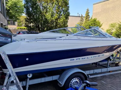 Polyester Speedboat Bayliner Capri 1750 Photo 1