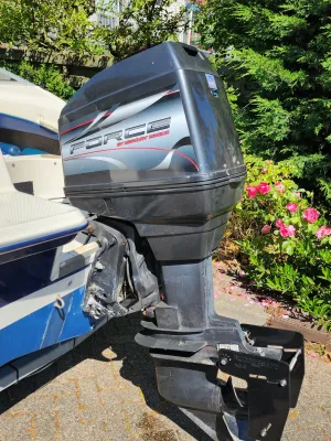 Polyester Speedboat Bayliner Capri 1750 Photo 19