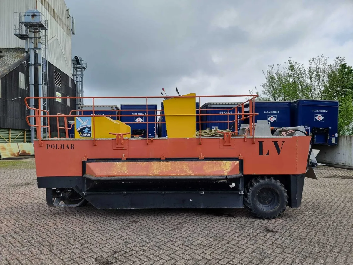 Steel Workboat Amphibious vehicle Poll Afir 3000