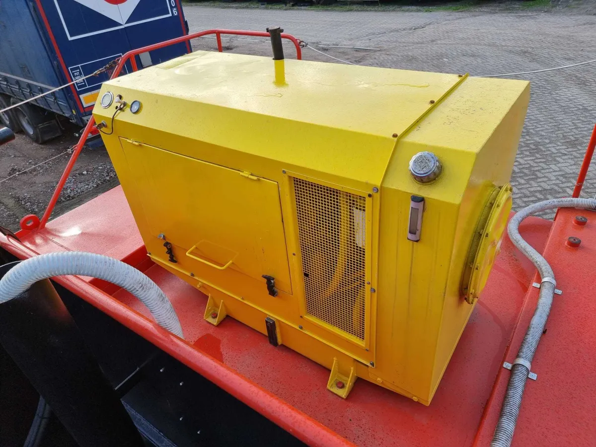 Steel Workboat Drijfvuil boat Water Cleaning