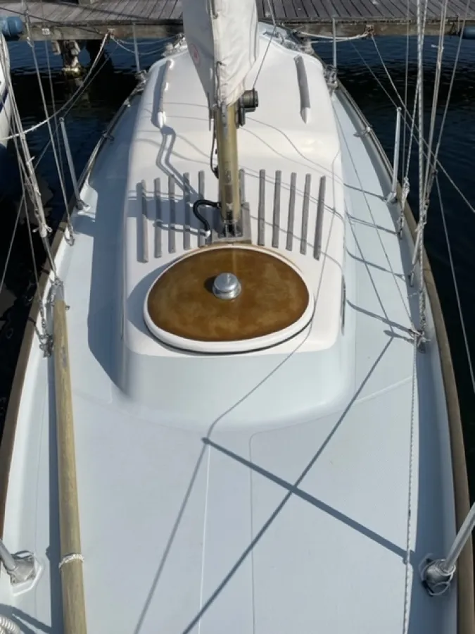 Polyester Sailboat Van de Stadt Invicta