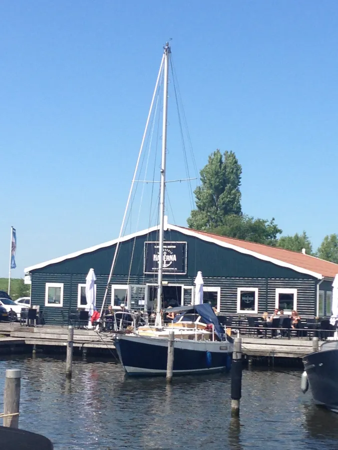 Wood Sailboat Golden Hind 31